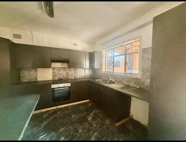 3 BEDROOM HOUSE FOR SALE IN VANDERBIJLPARK CW 3